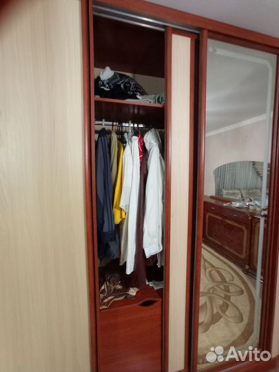 Шкаф угловой с радиусными дверями