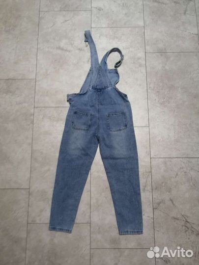 Джинсовый комбинезон для девочки