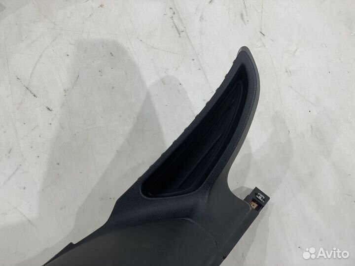 Накладка задней стойки левая и правая BMW X6 F16