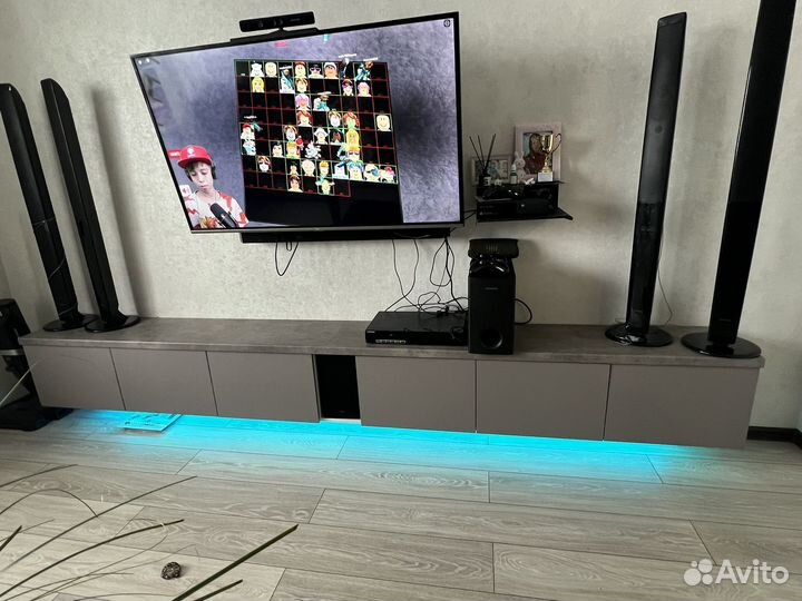 Стильная парящая тв тумба