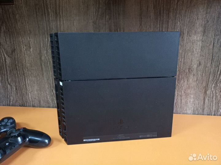 Японская Sony Playstation 4 500gb+ 2 геймпада