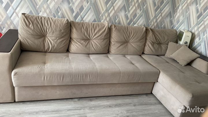Угловой диван