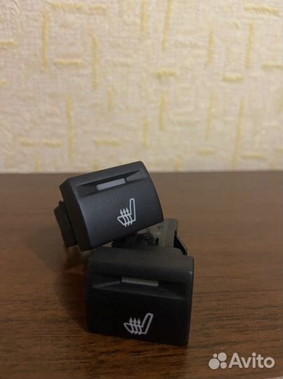 Кнопки подогрева сидений