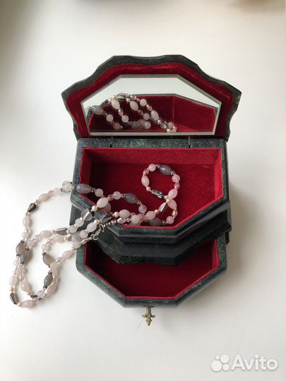 Шкатулка для украшений из змеевика