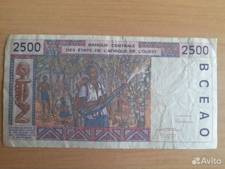 Банкноты разных стран продам оптом без торга