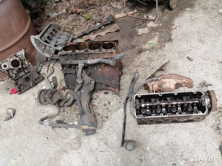 Двигатель m40b18