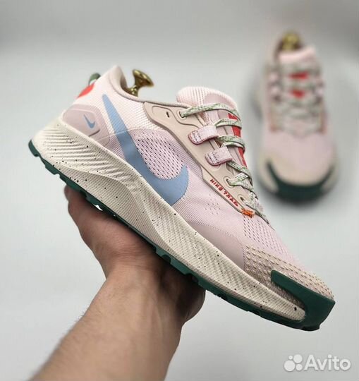 Кросслвки женские Nike Pegasus Trail 3