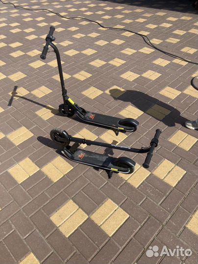 Детские электрические самокаты, два штуки