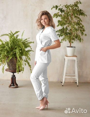 Медицинский костюм (новый)