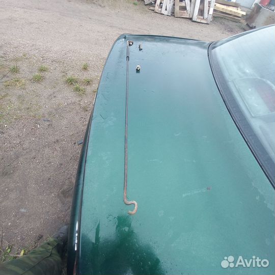 Держатель капота kia clarus