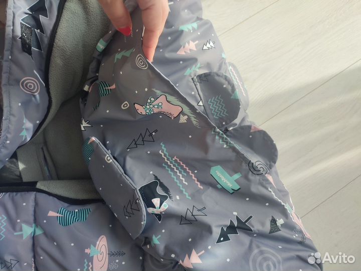 Конверт зимний и рукавицы на коляску