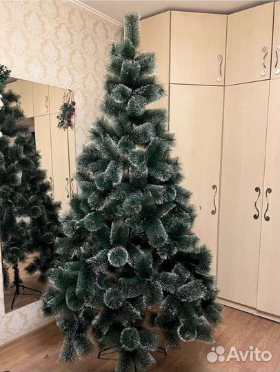 Елка искусственная