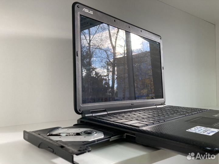 Ноутбук asus K50C