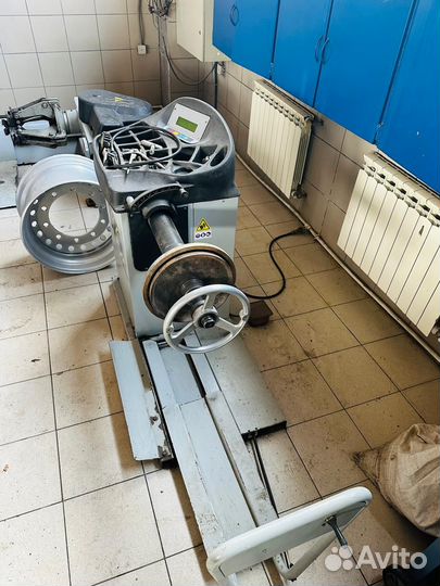 Грузовой шиномонтаж