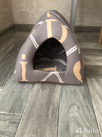 Домик лежанка для кошки и собаки новый