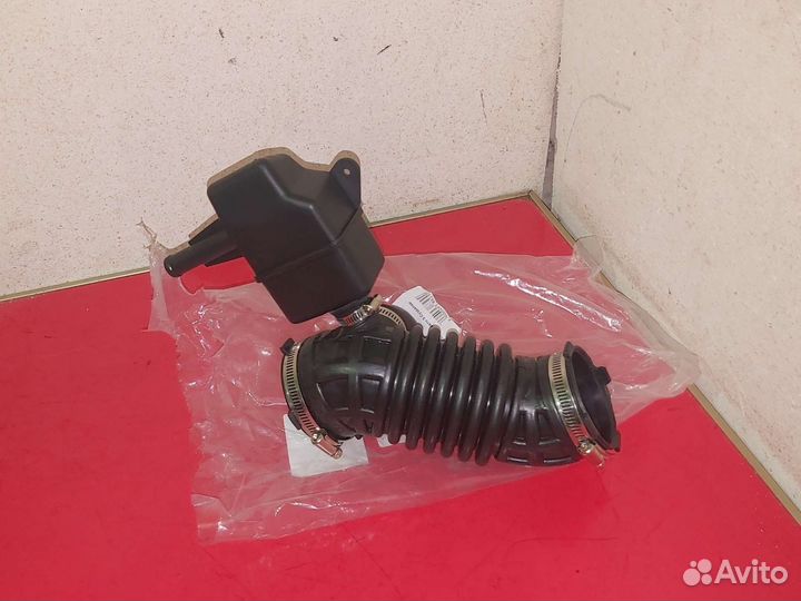 Патрубок воздушного фильтра Nissan Qashqai J10