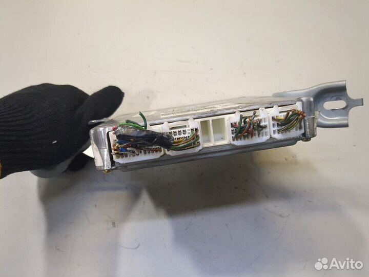 Блок управления двигателем Toyota Avensis 1, 2000