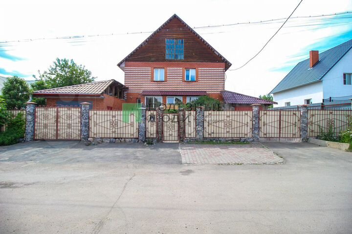 Коттедж 282 м² на участке 10,3 сот.