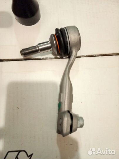 BMW 1/2/3/4 Наконечник рулевой левый