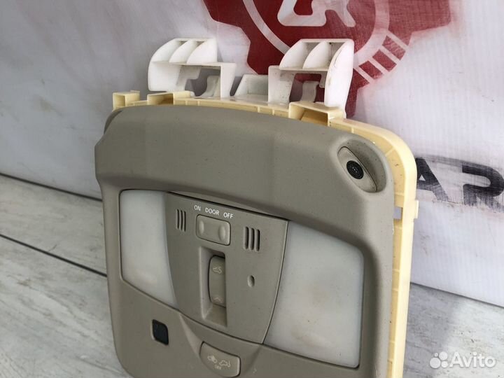 Infiniti QX70 FX37 Плафон салонный