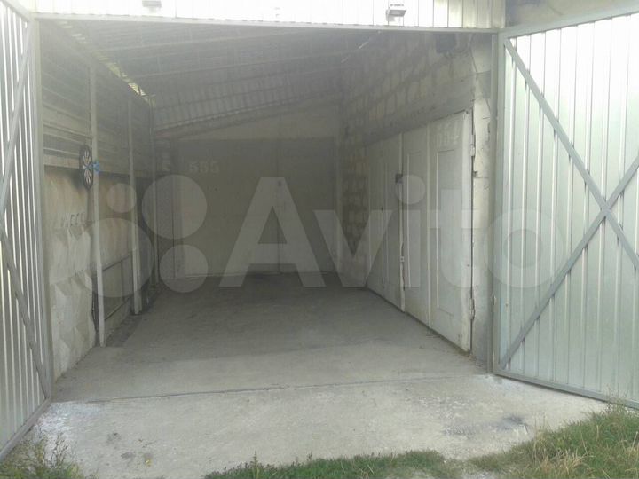 Гараж, > 30 м²