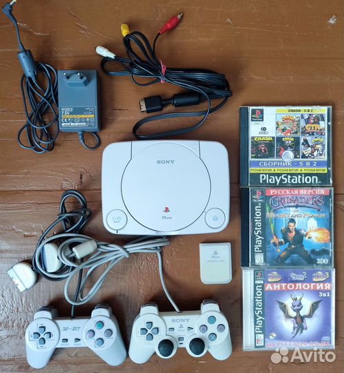 PS one полный комплект + игры