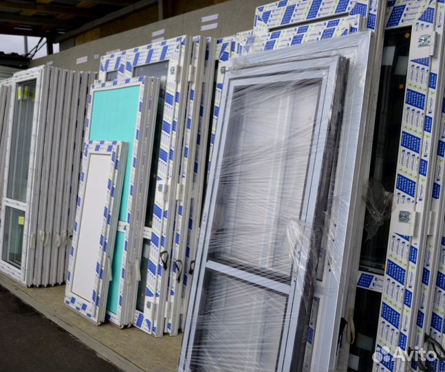 Готовая дверь 95х210 входная