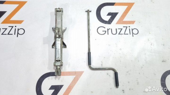 Домкрат Nissan Juke NF15 MR16DDT 2012