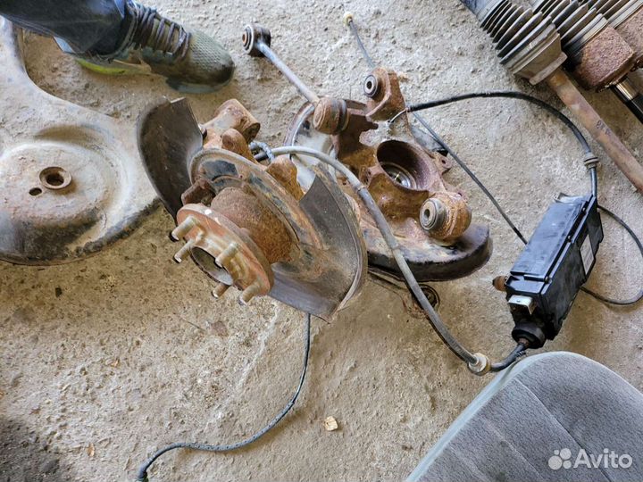 Задние рычаги на ренж Ровер Вог 2005г