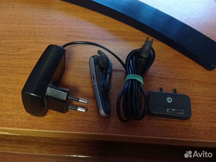 Беспроводная гарнитура для мобильника