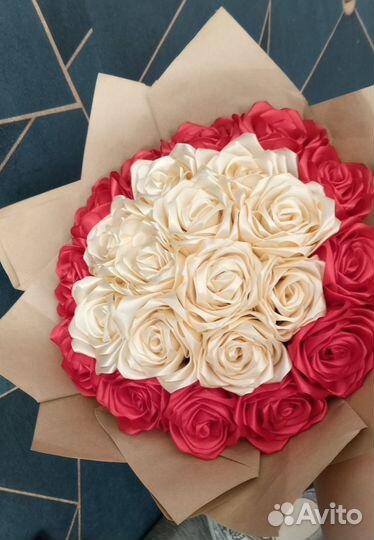 Цветы из атласных лент