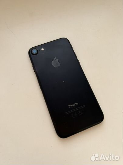 Телефон iPhone 7
