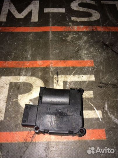 Привод заслонки отопителя Audi A6 C6/4F BDX 2007