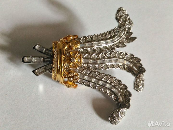 Брошь 