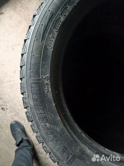 Michelin X-Ice North 215/55 R17 98T