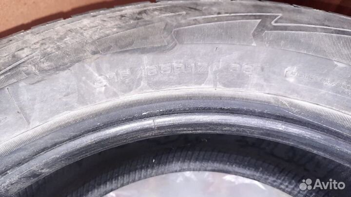 Goodyear UltraGrip 215/65 R17