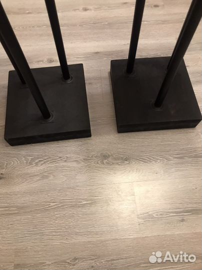 Стойки под студийные мониторы