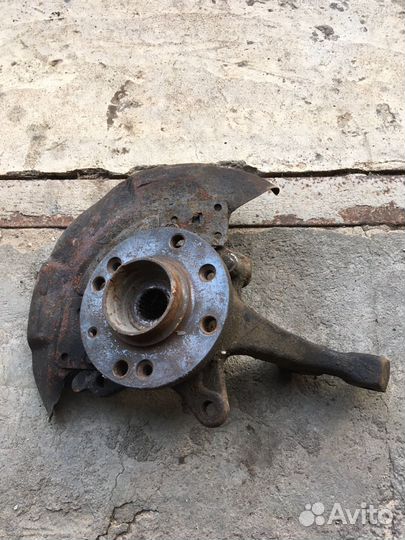 Поворотный кулак фольксваген пассат б 4