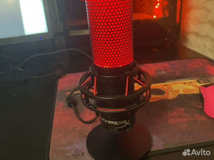 Микрофон HyperX quadcast