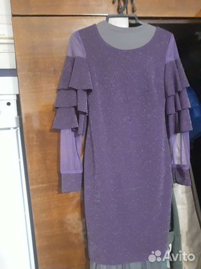 Новое платье на девушку, размер 42