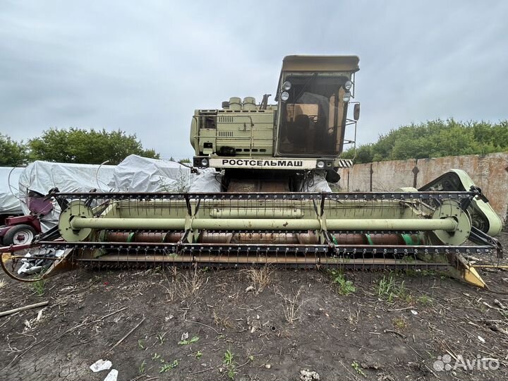 Комбайн Ростсельмаш Дон 1500Б, 2000