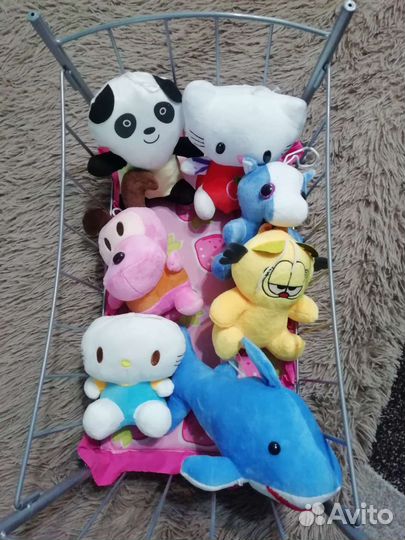 Кроватка метал,разборная для кукол с мяг.игрушками