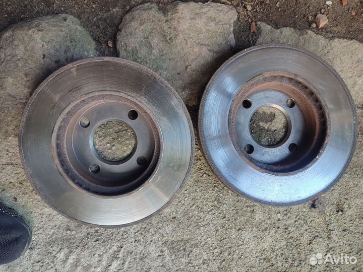 Передние тормозные диски от audi 100 c3