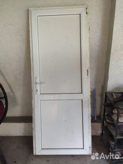 Пластиковые окна и дверь б/у