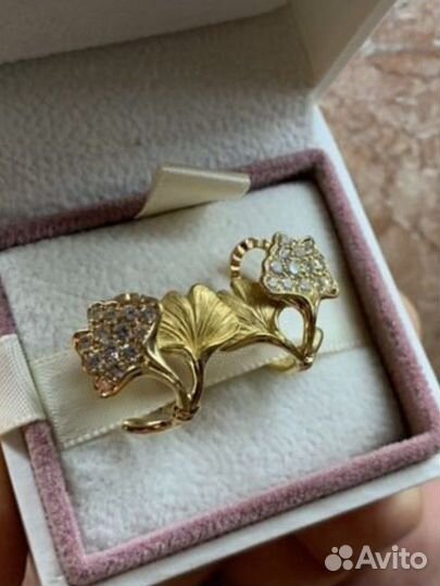 Золотые серьги с брилиантами