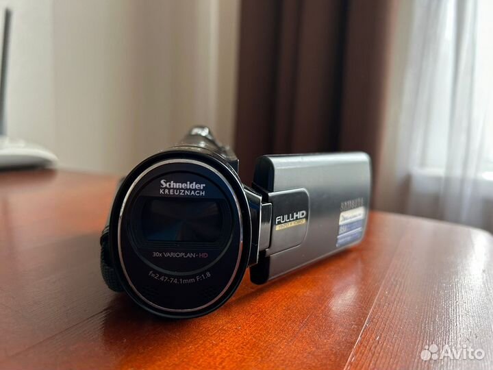 Видеокамера samsung Full HD 1920 1080