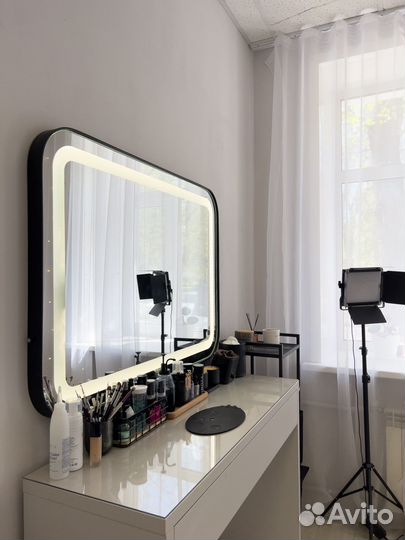Стол для визажиста / бровиста