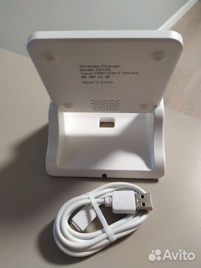 Беспроводная зарядка для смартфона