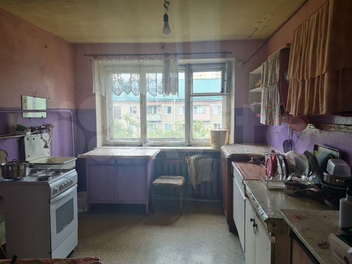 Комната 18 м² в 6-к., 4/4 эт.