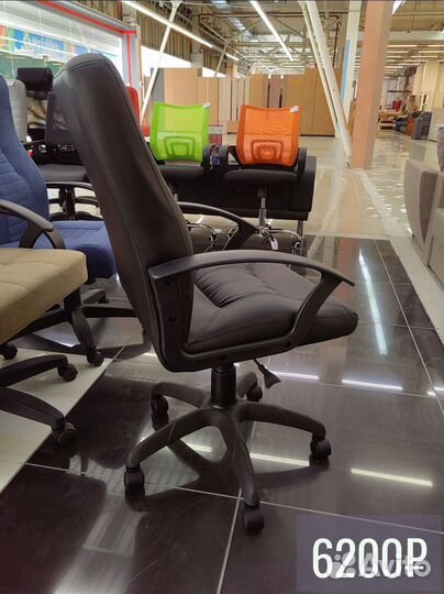 Офисное кресло, компьютерное кресло